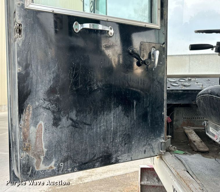 image for item DI7877 Capacity 143304  yard truck