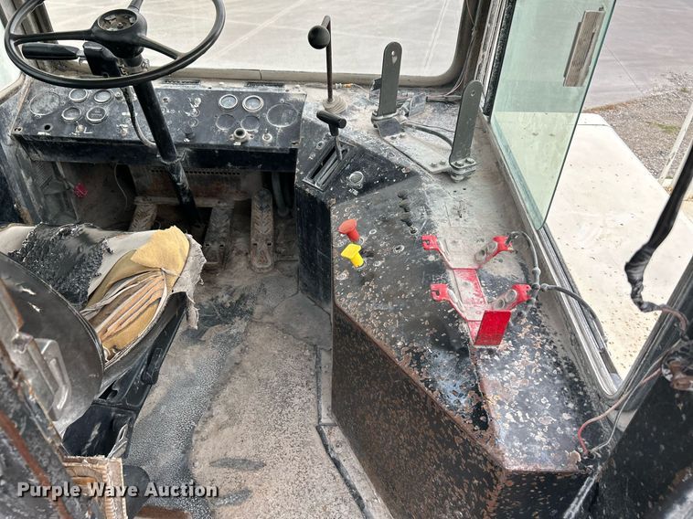 image for item DI7877 Capacity 143304  yard truck