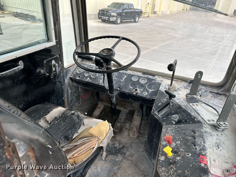 image for item DI7877 Capacity 143304  yard truck