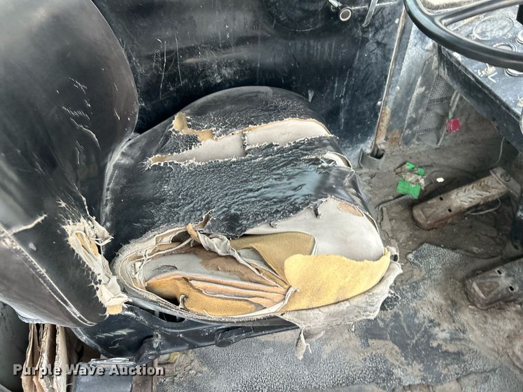 image for item DI7877 Capacity 143304  yard truck