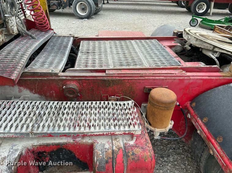 image for item DI7877 Capacity 143304  yard truck