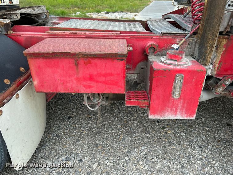 image for item DI7877 Capacity 143304  yard truck