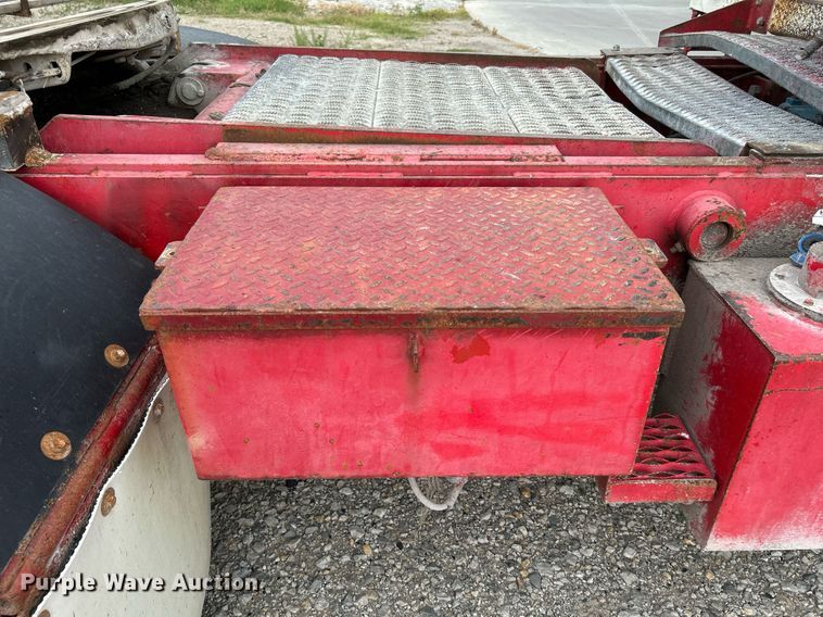 image for item DI7877 Capacity 143304  yard truck