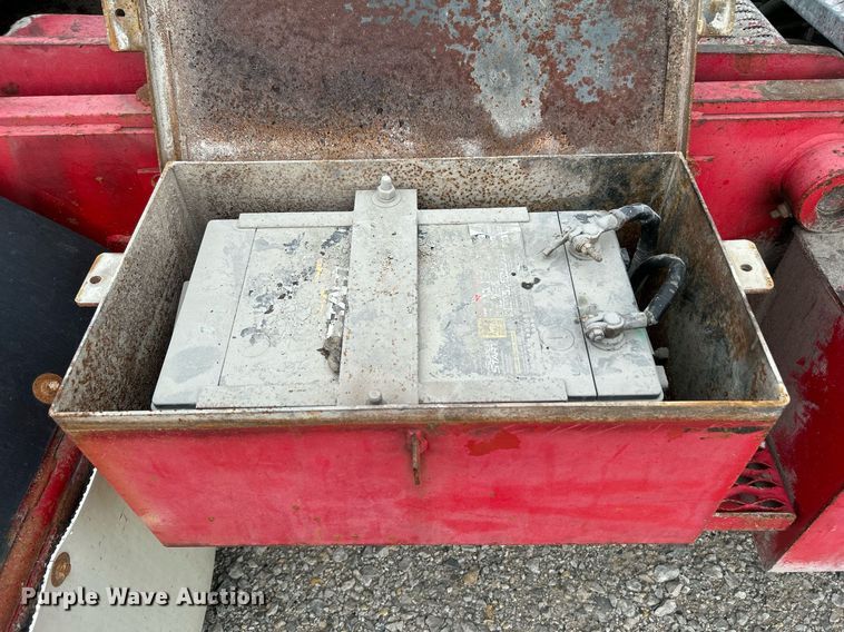 image for item DI7877 Capacity 143304  yard truck