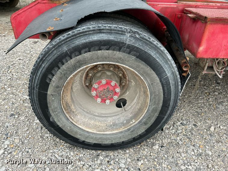 image for item DI7877 Capacity 143304  yard truck