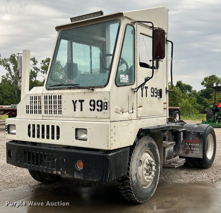 image for item DI7878 2011 Cargotec 4x2  yard truck