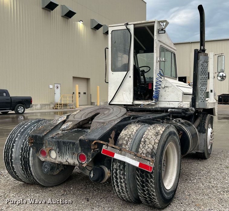 image for item DI7878 2011 Cargotec 4x2  yard truck