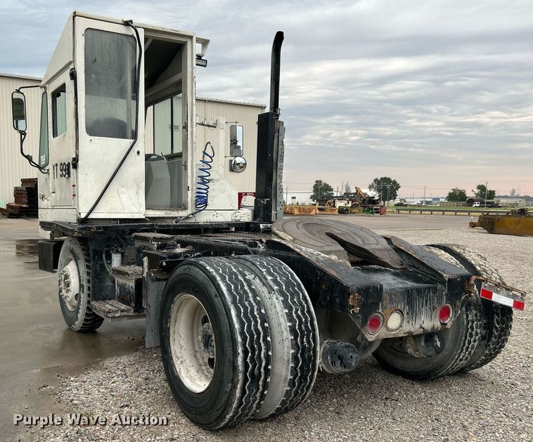 image for item DI7878 2011 Cargotec 4x2  yard truck