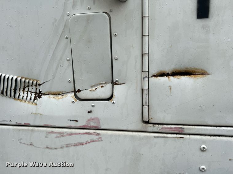 image for item DI7878 2011 Cargotec 4x2  yard truck