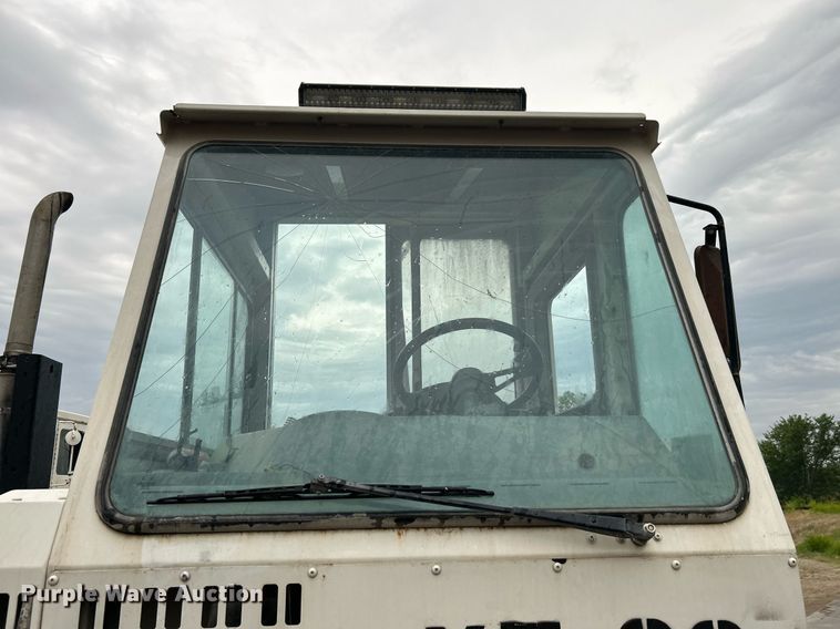 image for item DI7878 2011 Cargotec 4x2  yard truck