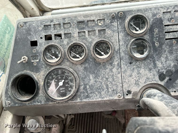 image for item DI7878 2011 Cargotec 4x2  yard truck