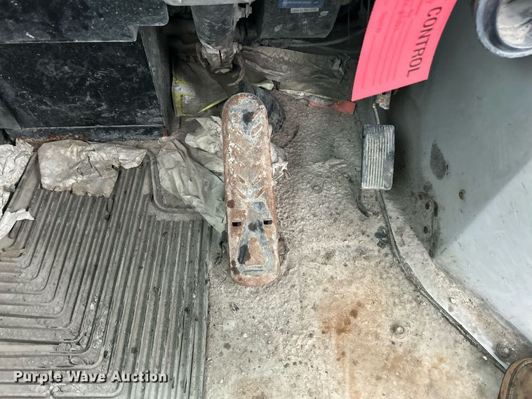 image for item DI7878 2011 Cargotec 4x2  yard truck