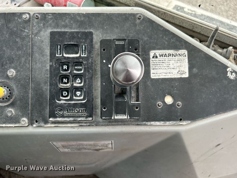 image for item DI7878 2011 Cargotec 4x2  yard truck