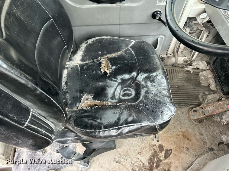 image for item DI7878 2011 Cargotec 4x2  yard truck