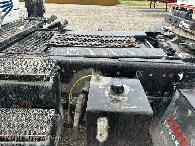 image for item DI7878 2011 Cargotec 4x2  yard truck