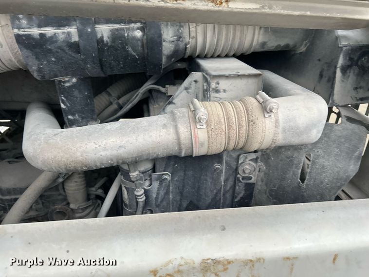 image for item DI7878 2011 Cargotec 4x2  yard truck