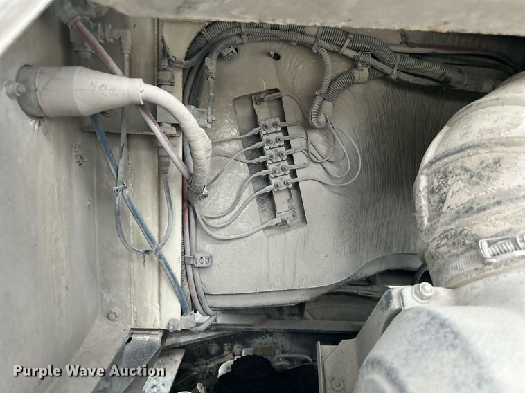 image for item DI7878 2011 Cargotec 4x2  yard truck