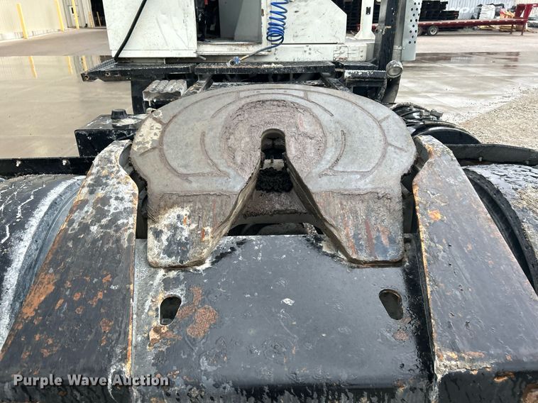 image for item DI7878 2011 Cargotec 4x2  yard truck