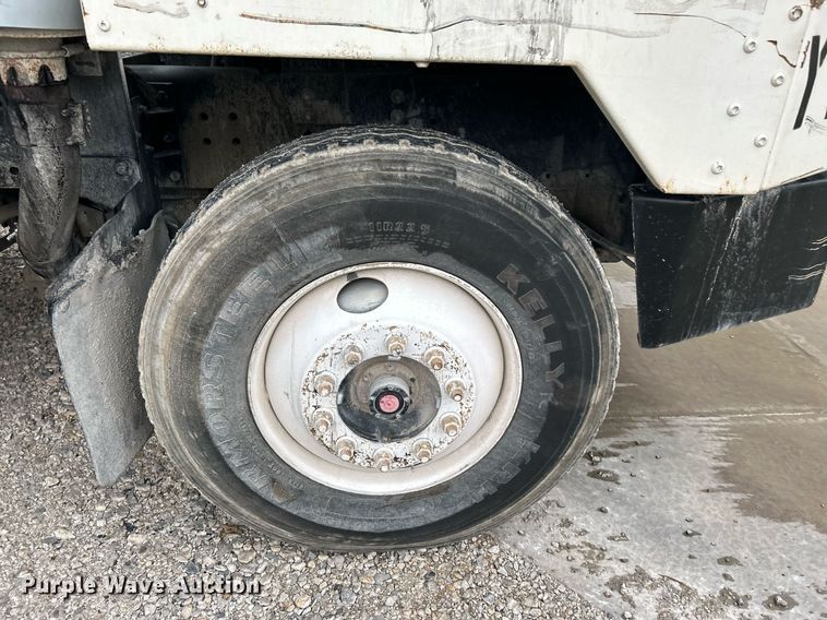 image for item DI7878 2011 Cargotec 4x2  yard truck