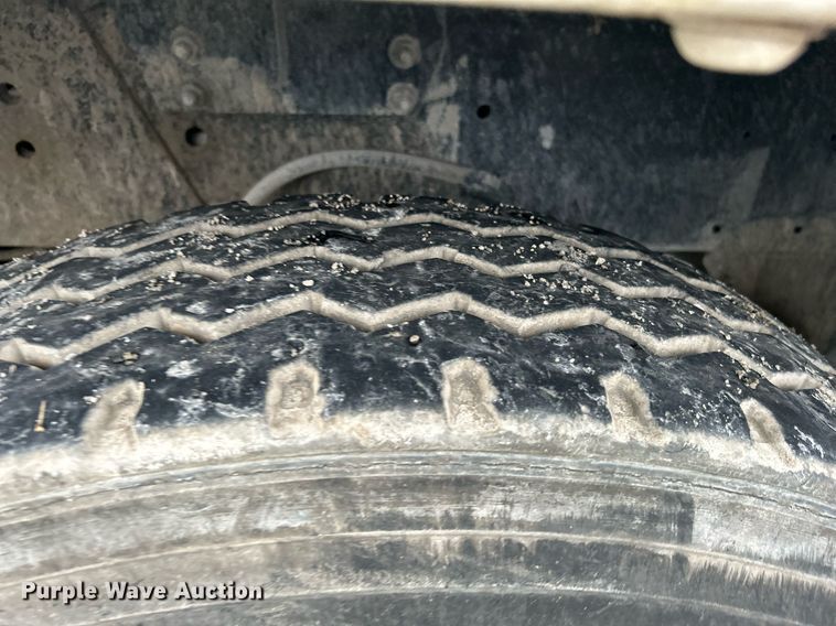 image for item DI7878 2011 Cargotec 4x2  yard truck