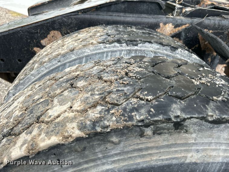 image for item DI7878 2011 Cargotec 4x2  yard truck