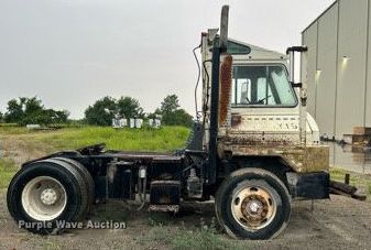 image for item DI7879 Ottawa 30  yard truck