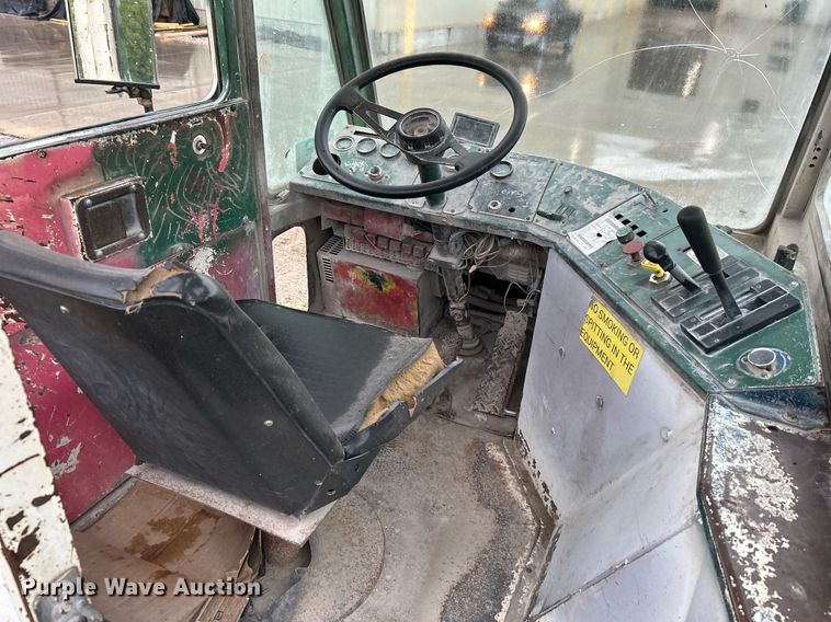 image for item DI7879 Ottawa 30  yard truck