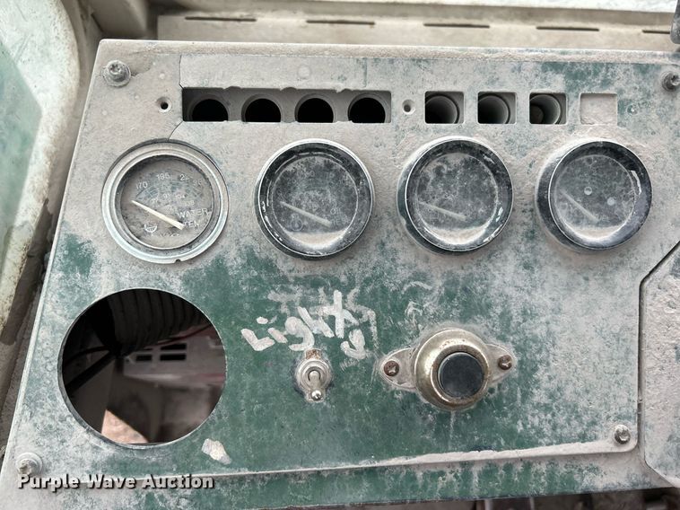 image for item DI7879 Ottawa 30  yard truck