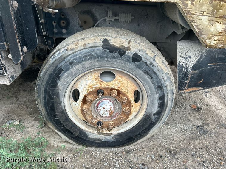 image for item DI7879 Ottawa 30  yard truck