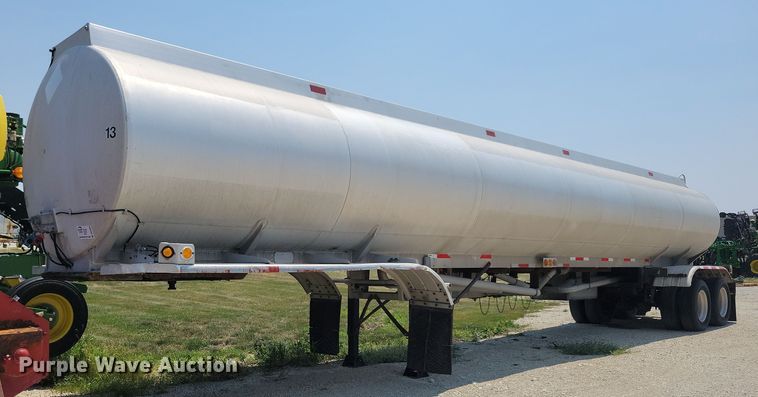 image for item DN4004 1985 Custom Trailers  tank trailer