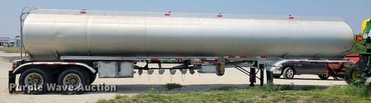 image for item DN4004 1985 Custom Trailers  tank trailer