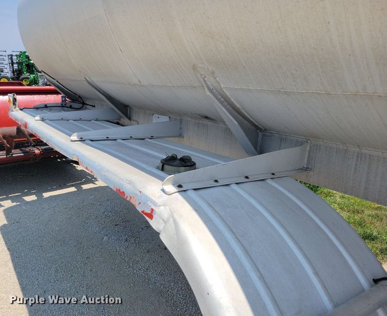 image for item DN4004 1985 Custom Trailers  tank trailer