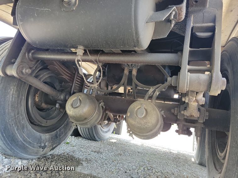 image for item DN4004 1985 Custom Trailers  tank trailer