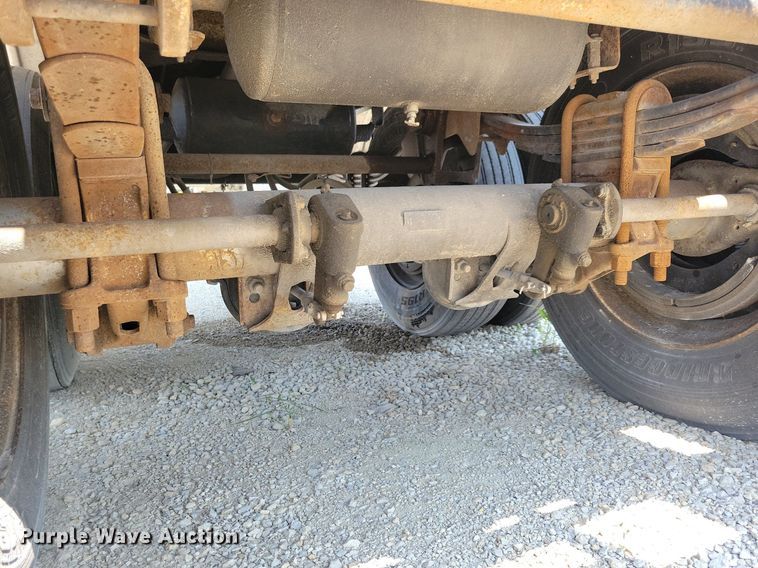 image for item DN4004 1985 Custom Trailers  tank trailer