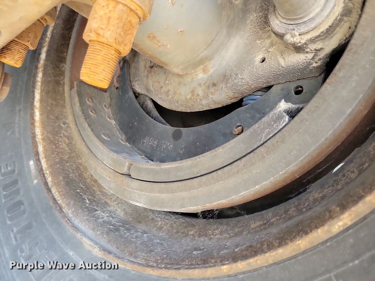 image for item DN4004 1985 Custom Trailers  tank trailer