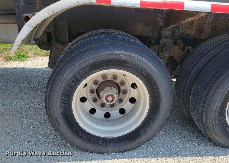 image for item DN4004 1985 Custom Trailers  tank trailer