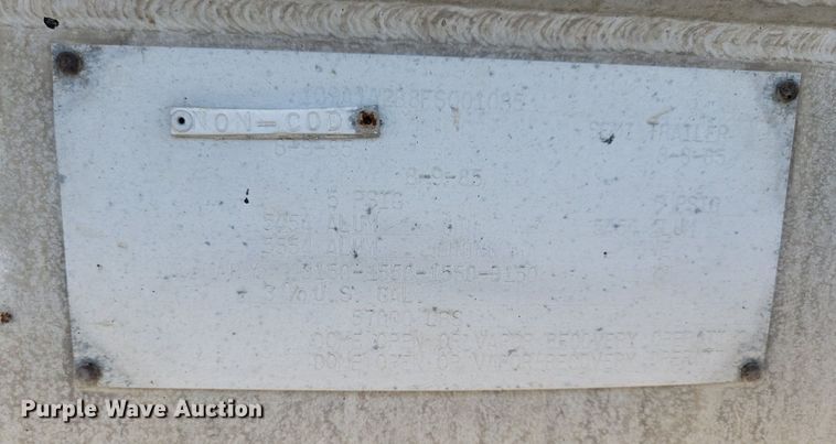 image for item DN4004 1985 Custom Trailers  tank trailer