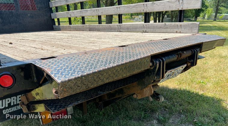 image for item DO2189 2005 Isuzu NPR  flatbed truck