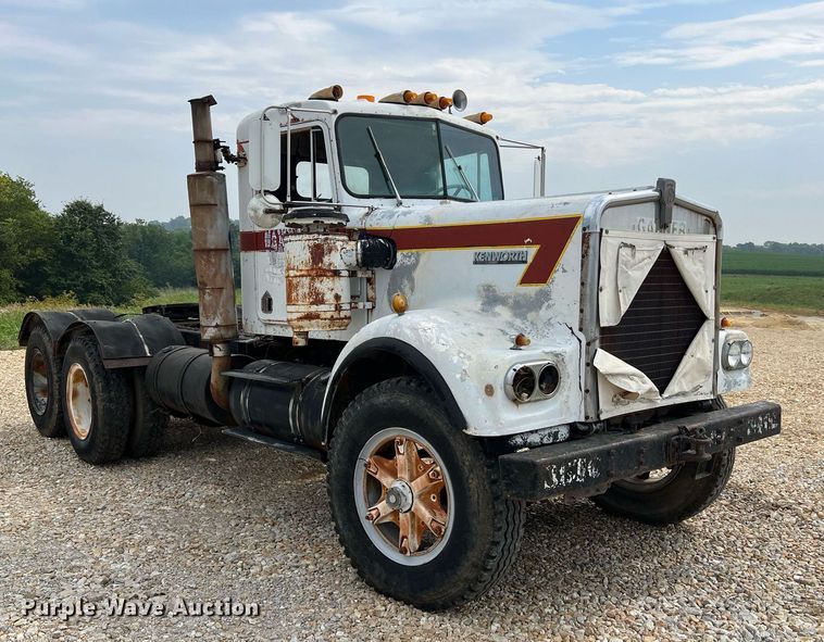 image for item DO2193 1979 Kenworth W900A  semi truck
