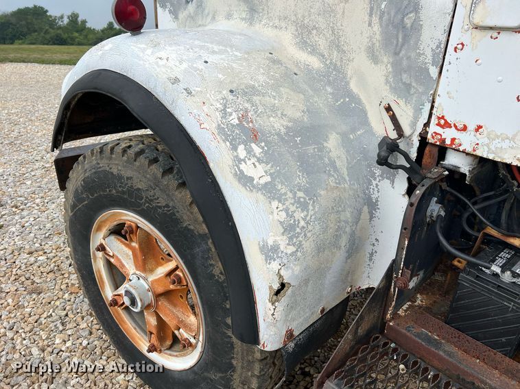 image for item DO2193 1979 Kenworth W900A  semi truck