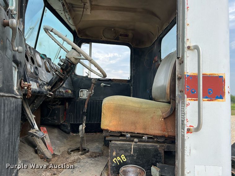 image for item DO2193 1979 Kenworth W900A  semi truck