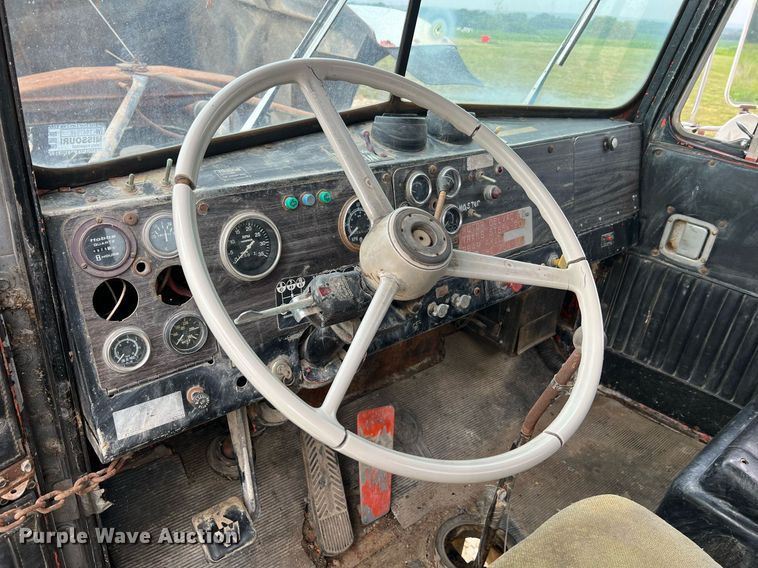 image for item DO2193 1979 Kenworth W900A  semi truck