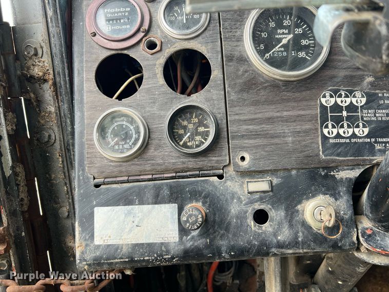 image for item DO2193 1979 Kenworth W900A  semi truck