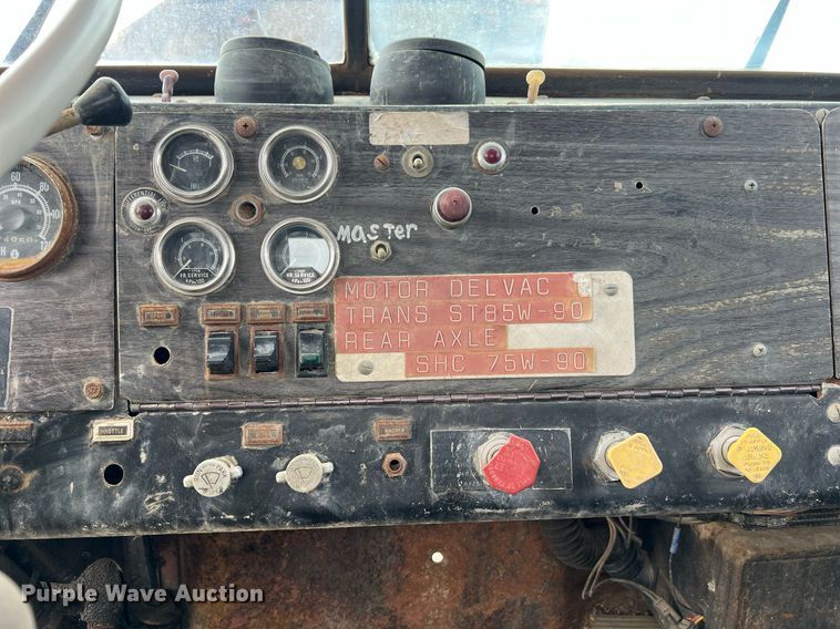 image for item DO2193 1979 Kenworth W900A  semi truck