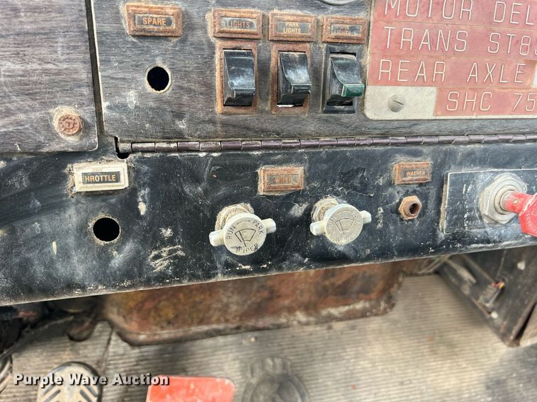 image for item DO2193 1979 Kenworth W900A  semi truck