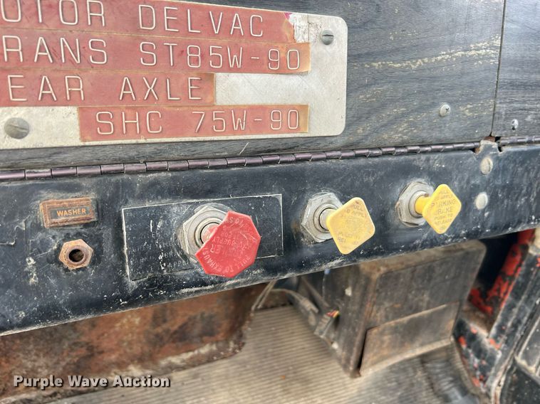 image for item DO2193 1979 Kenworth W900A  semi truck