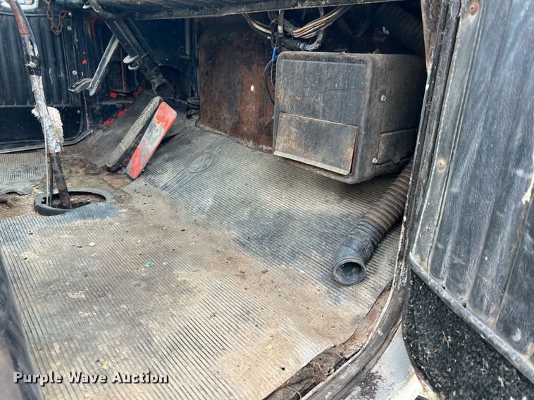 image for item DO2193 1979 Kenworth W900A  semi truck