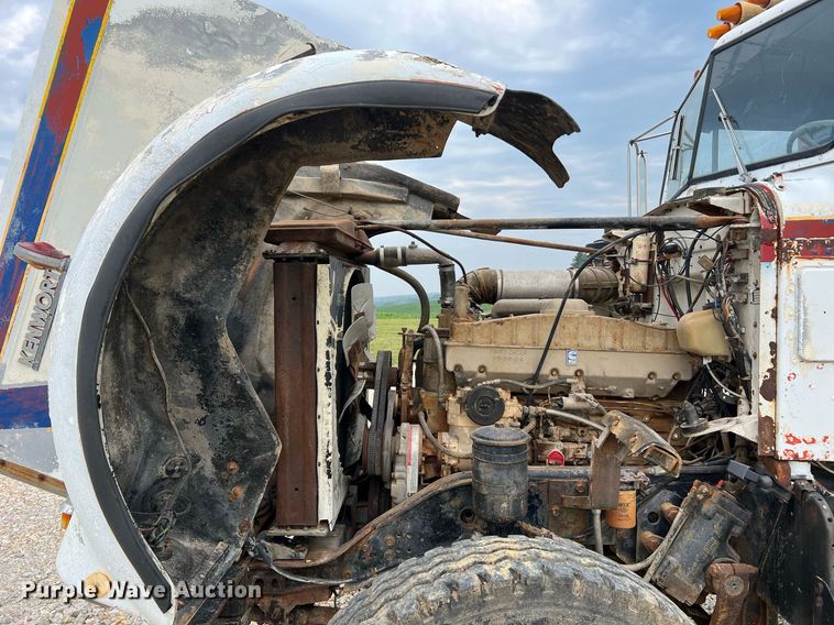 image for item DO2193 1979 Kenworth W900A  semi truck