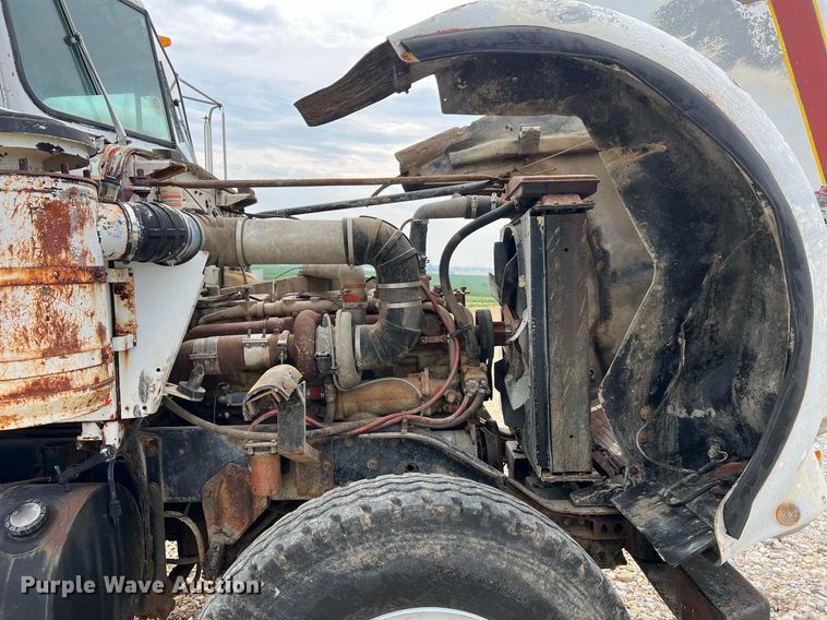 image for item DO2193 1979 Kenworth W900A  semi truck