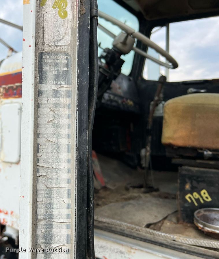 image for item DO2193 1979 Kenworth W900A  semi truck